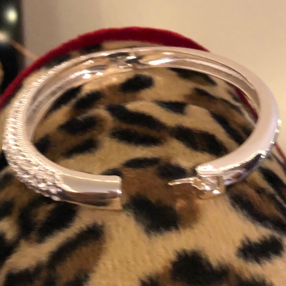 Rhinestone Sparkly Bracelet - Picture 5 of 6